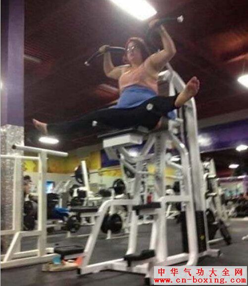 Ȥζ������:Ц����Ľ�����̬��