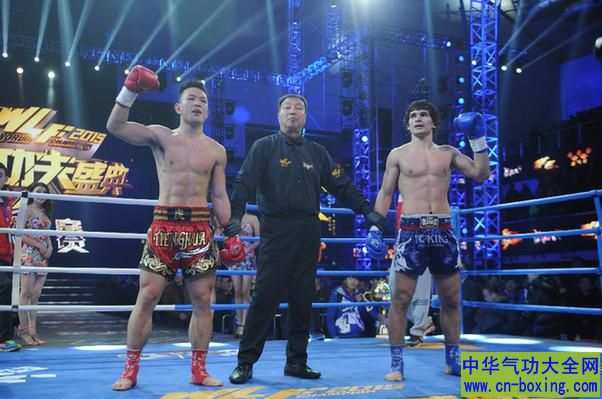 铁英华_哈亚_武林风.jpg 曾血洗播求的哈亚参战勇士的荣耀2对阵赵春阳